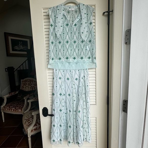 Gorgeous Sandro Clover Leaf Skirt and Top set - Picture 3 of 9